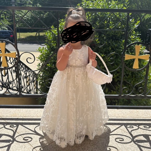 Teter Warm Flower Girl Dress and Basket - 2T - Picture 3 of 13